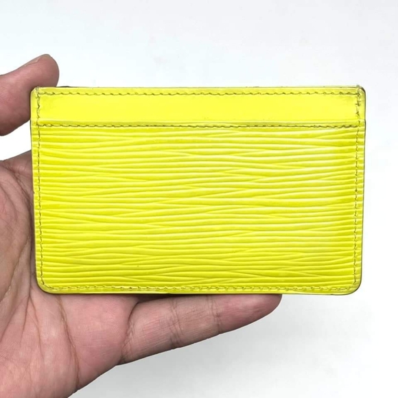 ▪️🎾 LOUIS VUITTON EPI CARDHOLDER 🎾◾️ - Picture 6 of 8